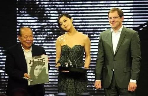 让崔永元怒怼范冰冰的“大小合同”是种什么操作?