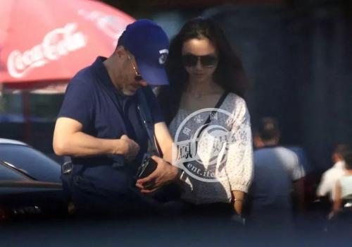 爆炸性消息！吴秀波出轨报警的真相！！多少股价要绿了